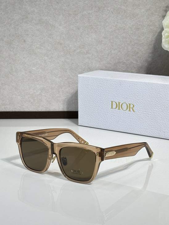 Picture of Dior Sunglasses _SKUfw76440470fw